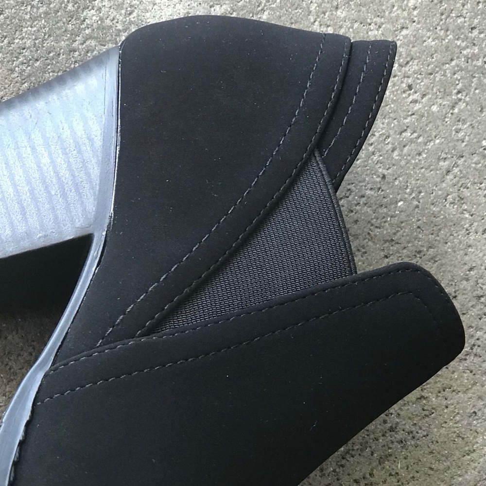 1 Left Black Deluxe Chelsea Heel Booties Size 6.5 - Picture 6 of 8
